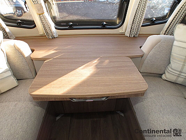  2018-coachman-vip-545-for-sale-uc5839-21.jpg