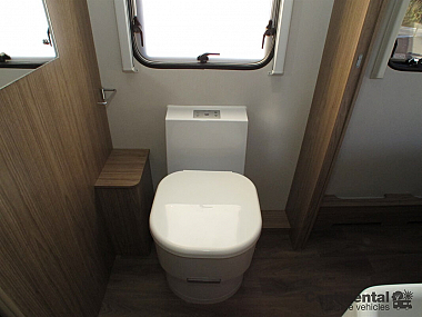  2018-coachman-vip-545-for-sale-uc5839-47.jpg