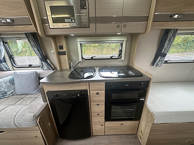  2018-elddis-chatsworth-185-for-sale-uc6136-18.jpg