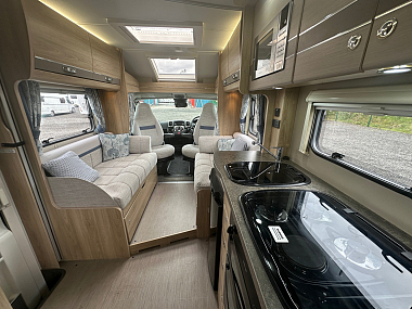  2018-elddis-chatsworth-185-for-sale-uc6136-31.jpg