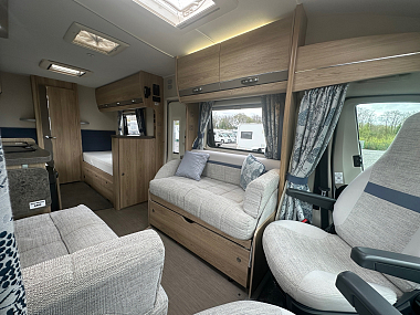  2018-elddis-chatsworth-185-for-sale-uc6136-54.jpg