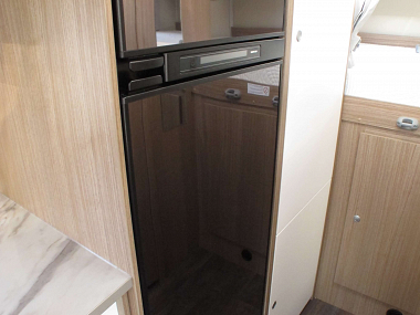  2018-hymer-carado-a464-for-sale-uc5737-37.jpg