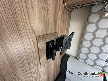  2018-swift-rio-320-for-sale-uc6245-40.jpg
