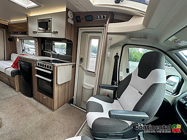  2018-swift-rio-320-for-sale-uc6245-46.jpg