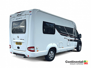  2018-swift-rio-320-for-sale-uc6245-5.jpg