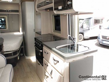  2019-autosleeper-kingham-for-sale-uc5678-26.jpg