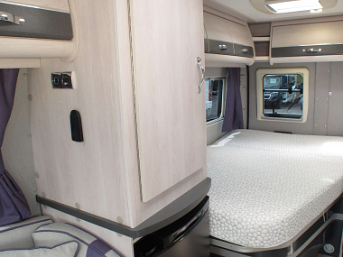  2019-autosleeper-kingham-for-sale-uc5678-44.jpg