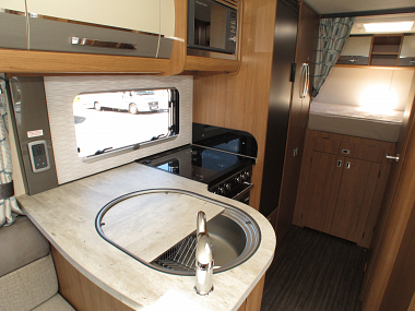  2019-autotrail-apache-632-for-sale-at4415-26.jpg