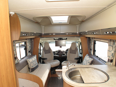  2019-autotrail-apache-632-for-sale-at4415-48.jpg