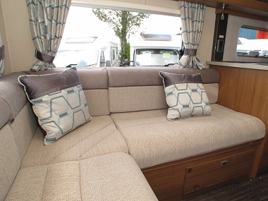  2019-autotrail-apache-634-for-sale-at4419-41.jpg
