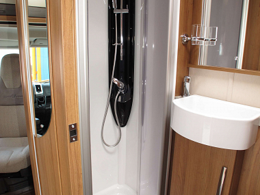  2019-autotrail-apache-634-for-sale-at4419-46.jpg