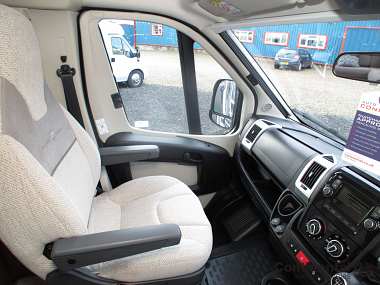  2019-autotrail-apache-634-for-sale-at4419-58.jpg