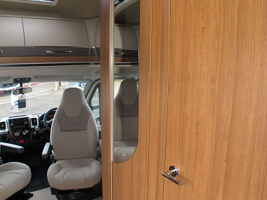  2019-autotrail-apache-634-for-sale-at4419-63.jpg