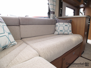  2019-autotrail-apache-634-for-sale-at4419-76.jpg
