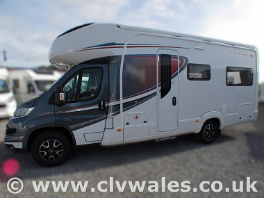 2019-autotrail-apache-634-lo-line-for-sale-at4318-4-blurred-image.jpg