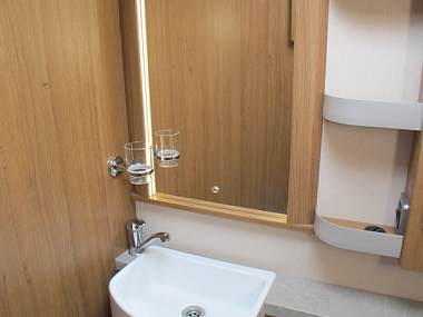  2019-autotrail-comanche-sor123-37.jpg