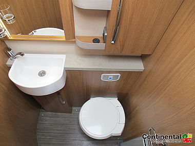  2019-autotrail-comanche-sor123-38.jpg