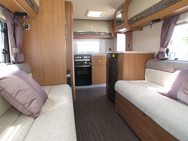  2019-autotrail-tracker-eks-for-sale-at4407-50.jpg
