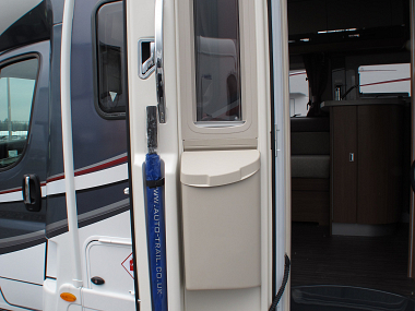  2019-autotrail-tracker-rb-for-sale-at4372-10.jpg