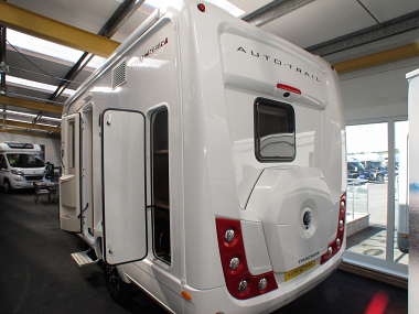 2019-autotrail-tracker-rs-for-sale-at4414-4.jpg