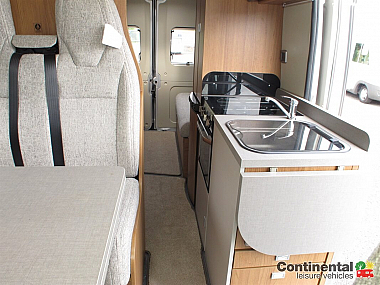  2019-autotrail-tribute-669-for-sale-uc5879-12.jpg