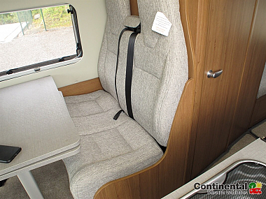 2019-autotrail-tribute-669-for-sale-uc5879-18.jpg