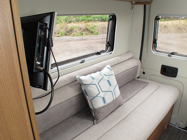  2019-autotrail-v-line-634-at4293-27.jpg