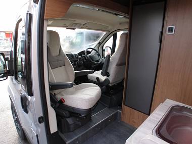  2019-autotrail-v-line-634-sport-at4341-11.jpg