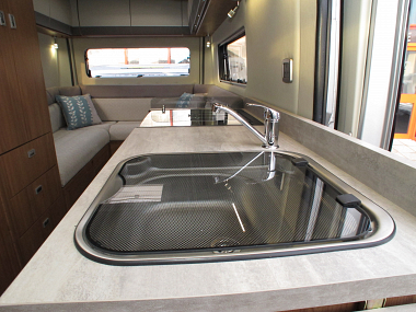  2019-autotrail-v-line-634-sport-at4341-27.jpg