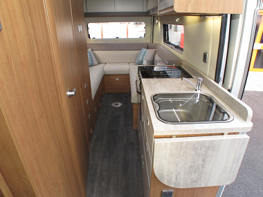  2019-autotrail-v-line-634-sport-at4341-49.jpg