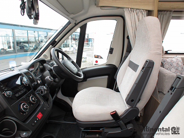  2019-elddis-autoquest-55-for-sale-uc5623-21.jpg