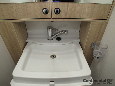  2019-elddis-autoquest-55-for-sale-uc5623-53.jpg