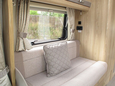  2019-elddis-riva-gold-115-ros261-16.jpg