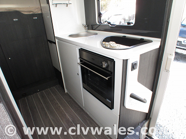 2019-roller-team-zefiro-690-for-sale-in-south-wales-rt4309-27.jpg