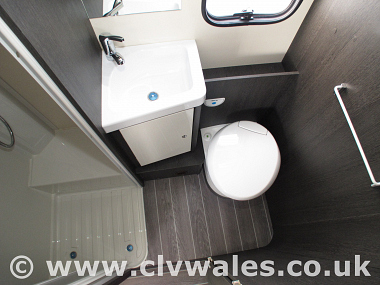 2019-roller-team-zefiro-690-for-sale-in-south-wales-rt4309-47.jpg
