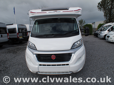  2019-roller-team-zefiro-696-for-sale-in-south-wales-rt4307-1.jpg