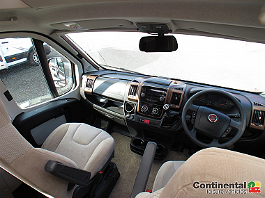  2019-swift-bessacarr-584-for-sale-uc6034-18.jpg