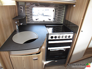  2019-swift-bessacarr-584-for-sale-uc6034-25.jpg