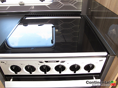  2019-swift-bessacarr-584-for-sale-uc6034-27.jpg
