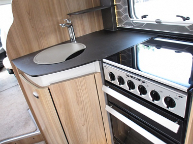  2019-swift-bessacarr-584-for-sale-uc6034-35.jpg