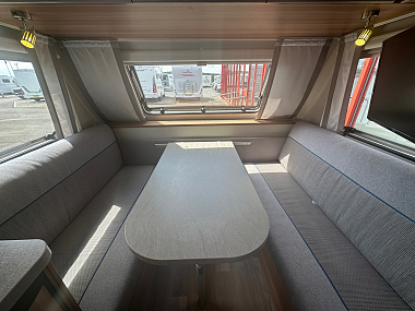  2019-weinsberg-400lk-caravan-for-sale-uc6140-13.jpg