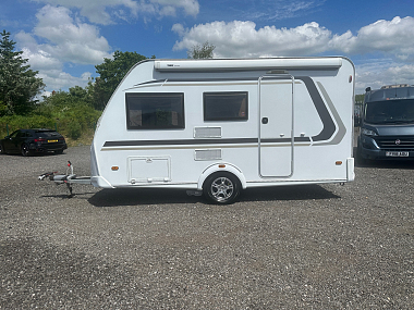  2019-weinsberg-400lk-caravan-for-sale-uc6140-2.jpg