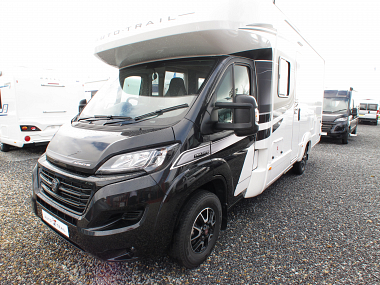  2020-autotrail-apache-632-for-sale-black-cab-at4442-3.jpg