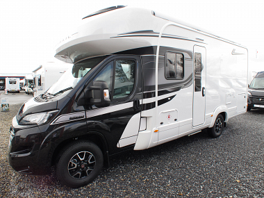  2020-autotrail-apache-632-for-sale-black-cab-at4442-4.jpg