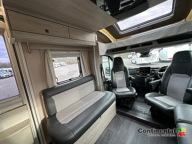  2020-autotrail-f-line-f60-for-sale-uc6208-17.jpg