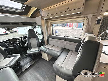  2020-autotrail-f-line-f60-for-sale-uc6208-18.jpg