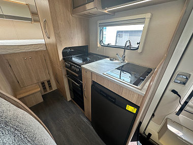  2020-autotrail-imala-736g-for-sale-ros316-27.jpg