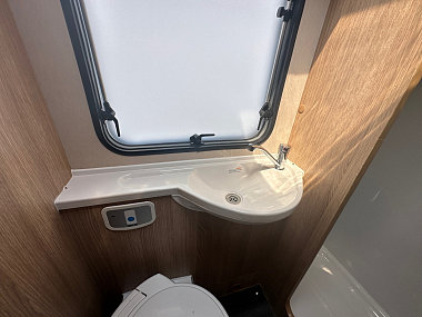  2020-autotrail-imala-736g-for-sale-ros316-47.jpg