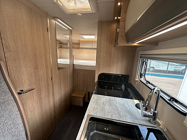  2020-autotrail-imala-736g-for-sale-ros316-54.jpg