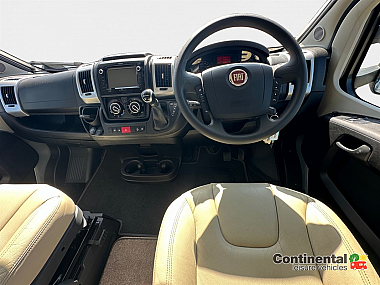  2020-autotrail-tracker-fb-for-sale-ros340-12.jpg